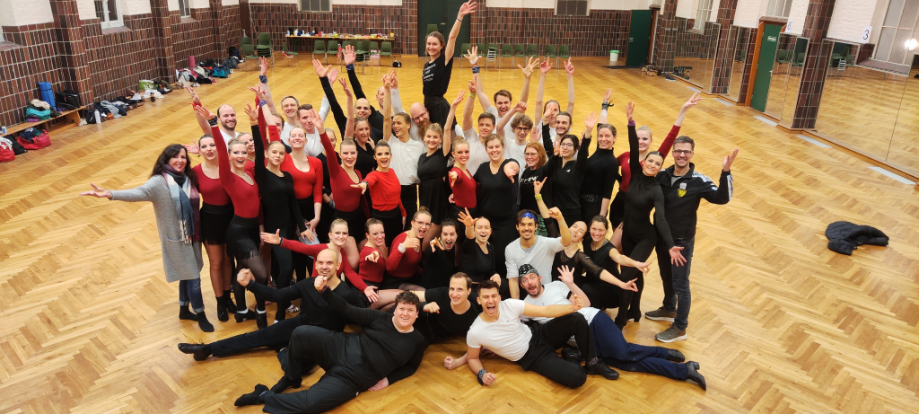 Gruppenfoto aller drei Teams während eines gemeinsamen Trainings Januar 2024